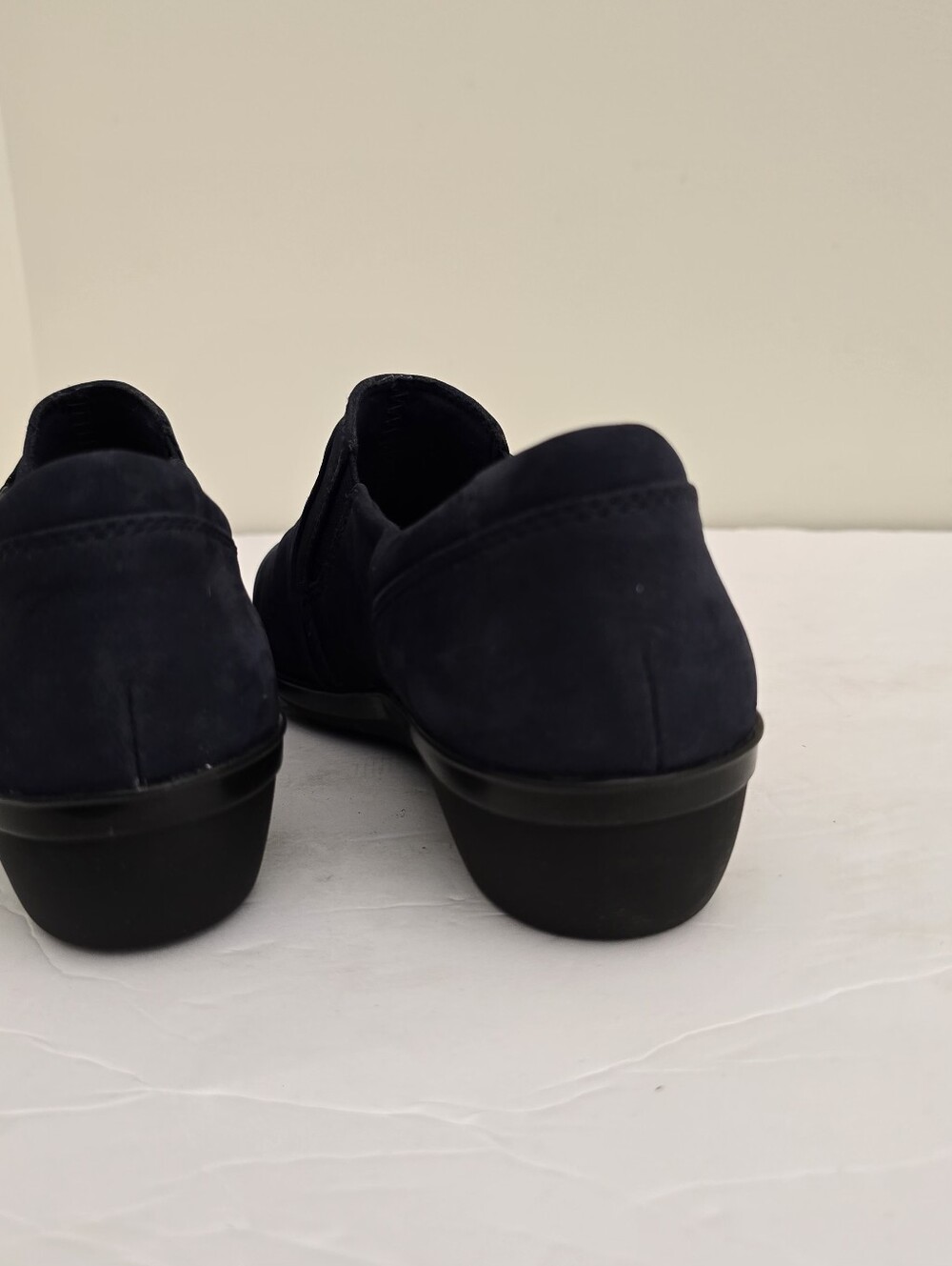 CLARKS size 7W Everlay Coda Leather Suede Cushion Soft Loafers Navy Blue - Picture 9 of 13
